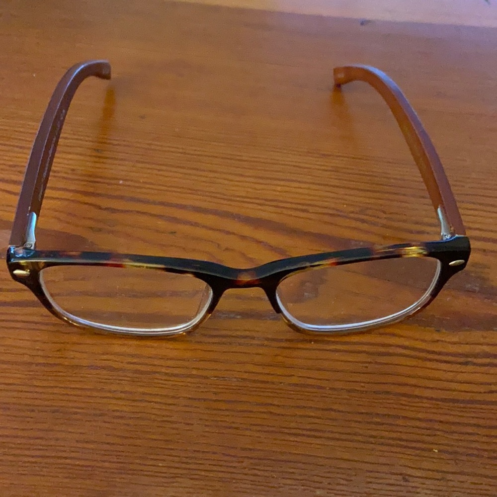 Tortoiseshell readers